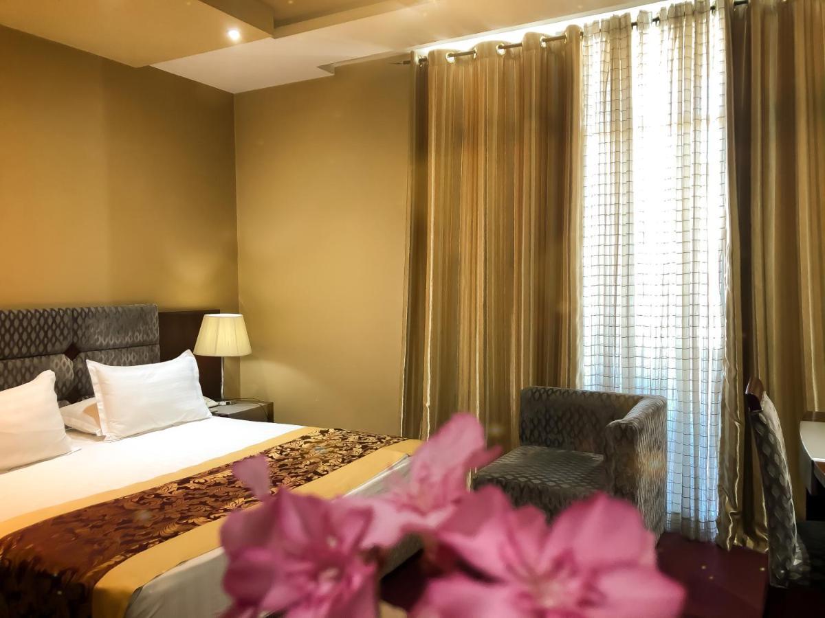 Hotel Arifi Shkodër Extérieur photo